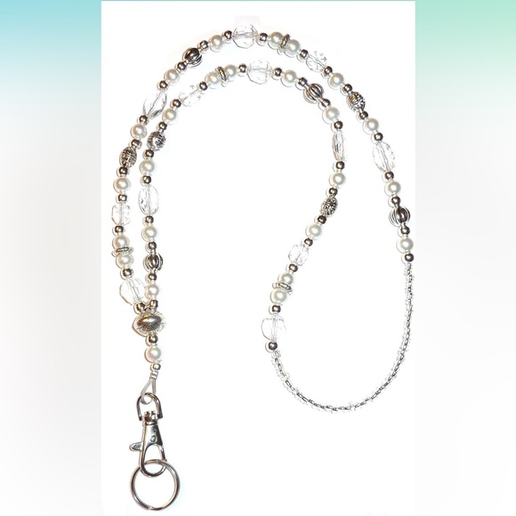 Hidden Hollow Beads Lanyard White Pearl Brand New - Picture 2 of 3